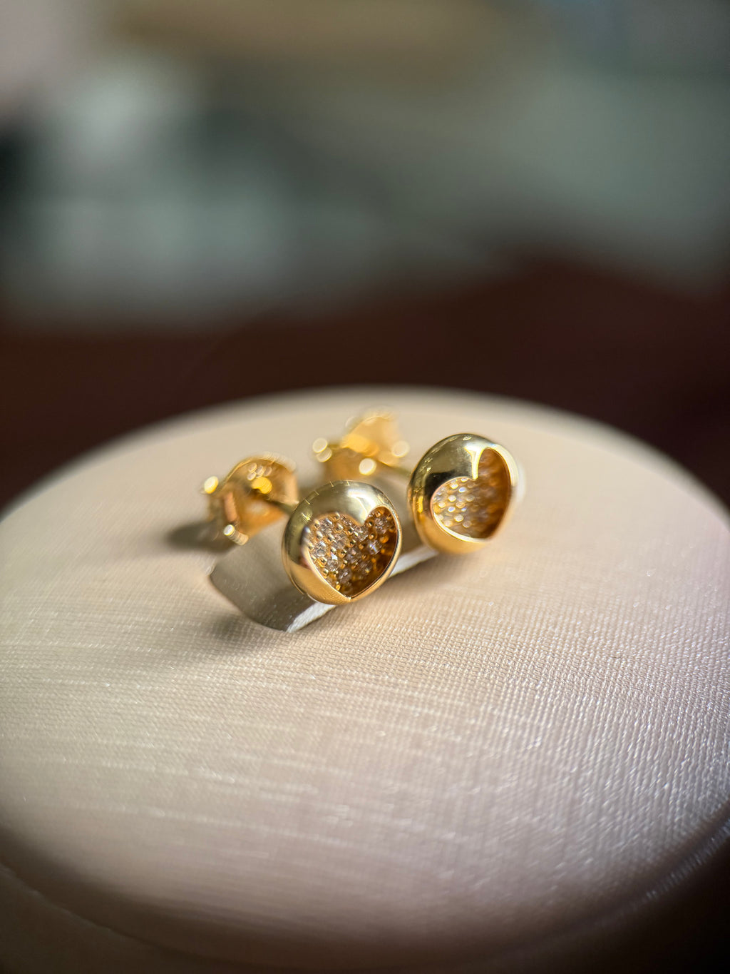 Aros Heart Pave