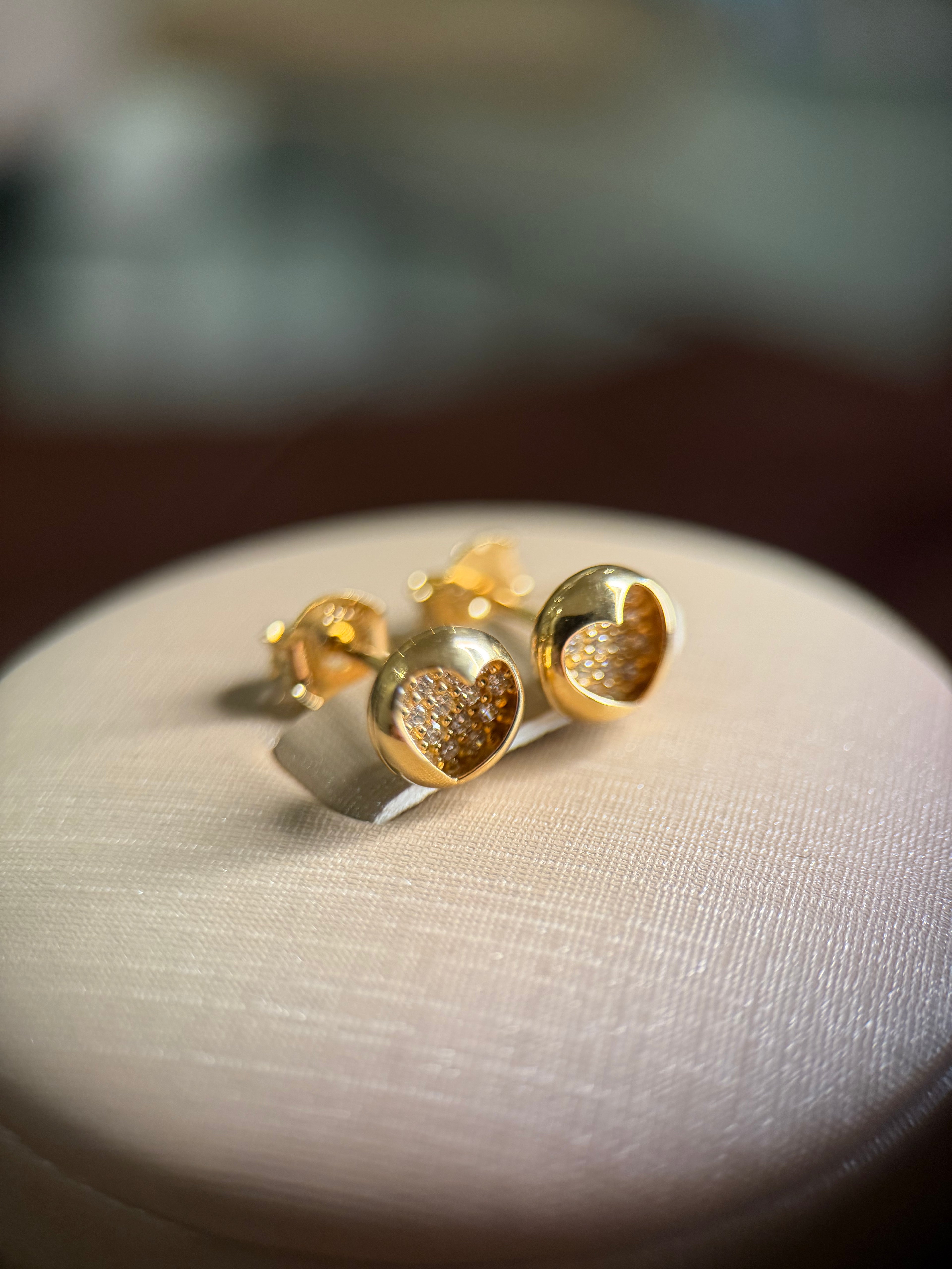 Aros Heart Pave