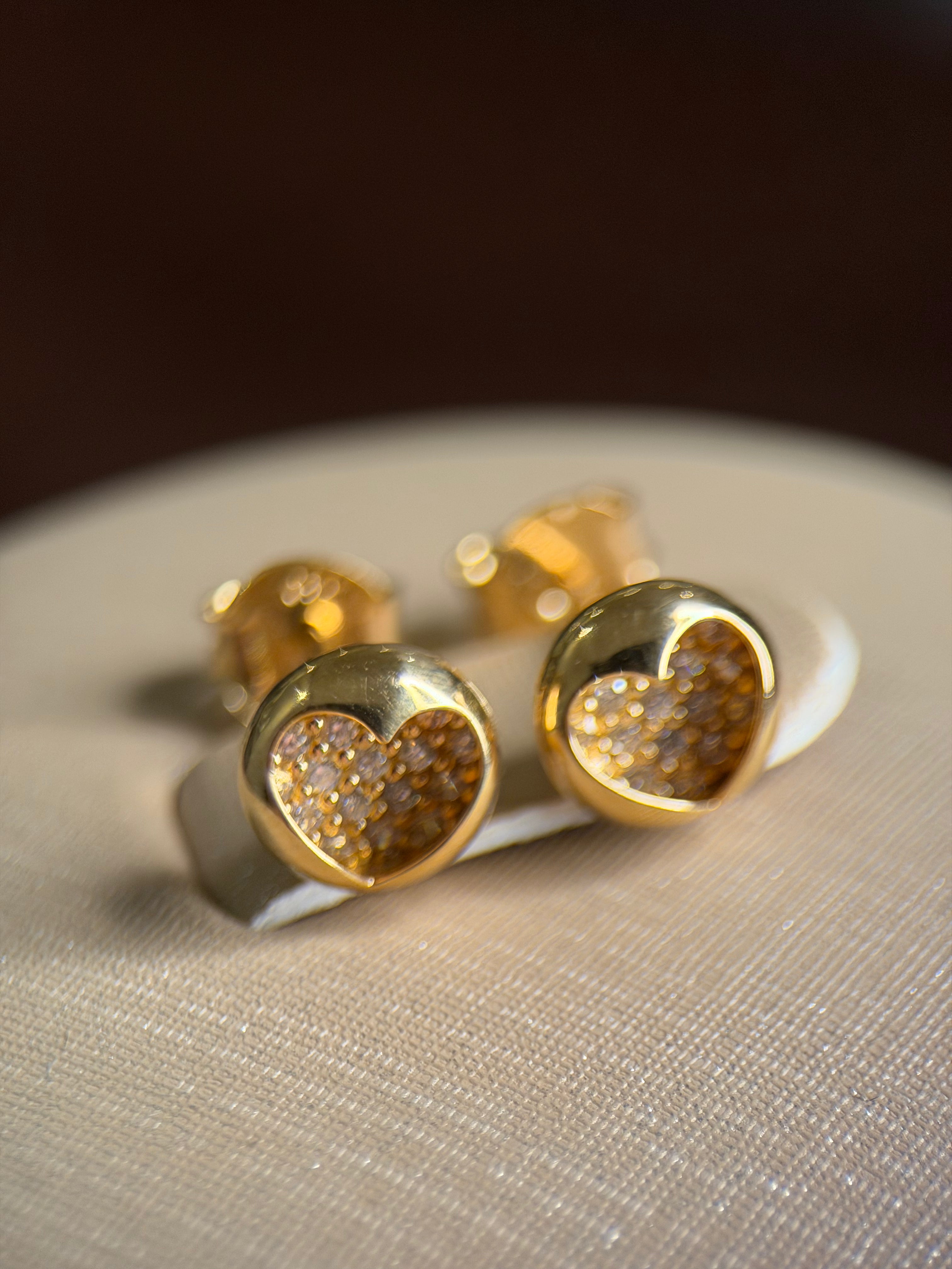 Aros Heart Pave