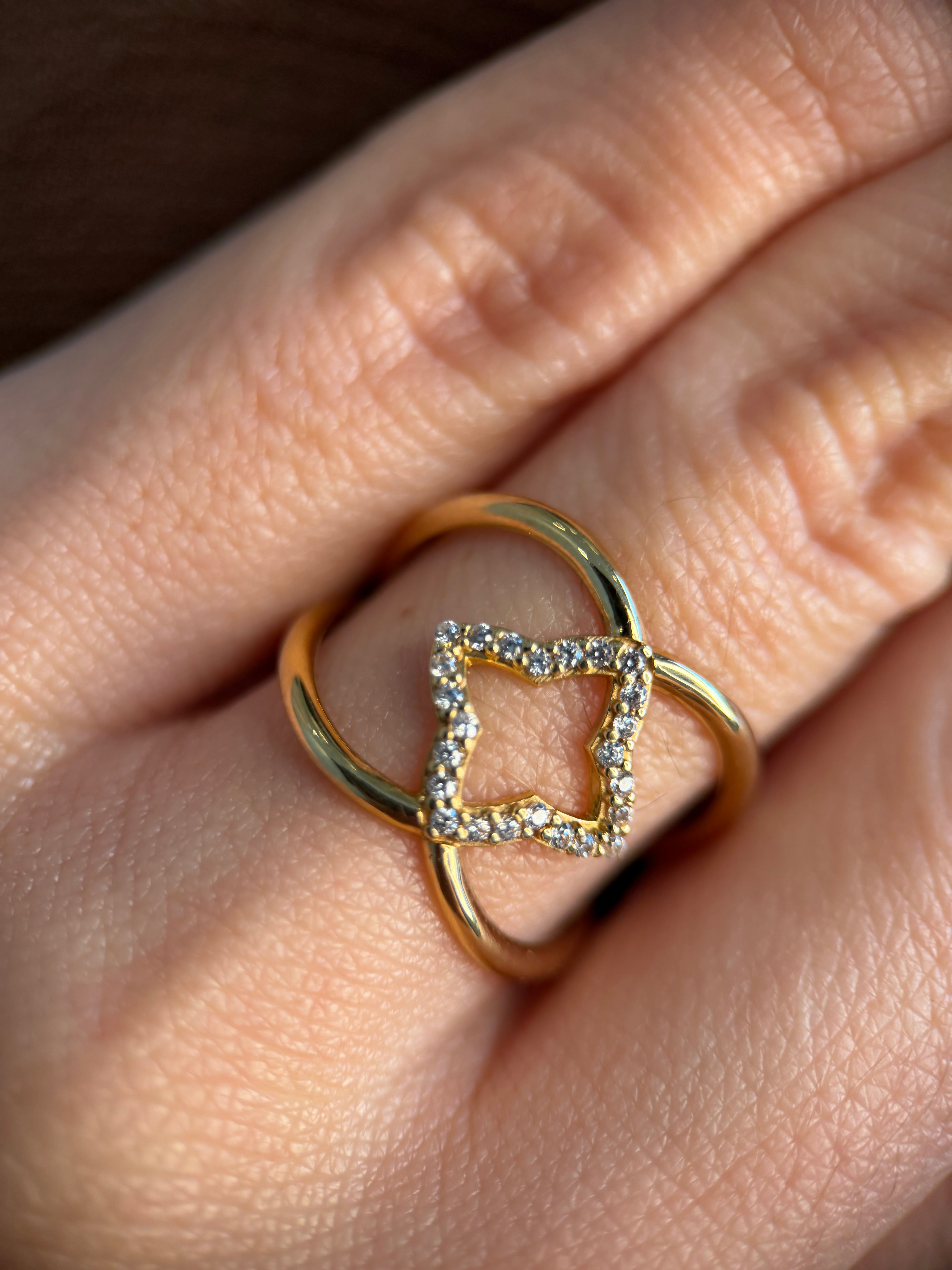 Anillo Trébol Luxury