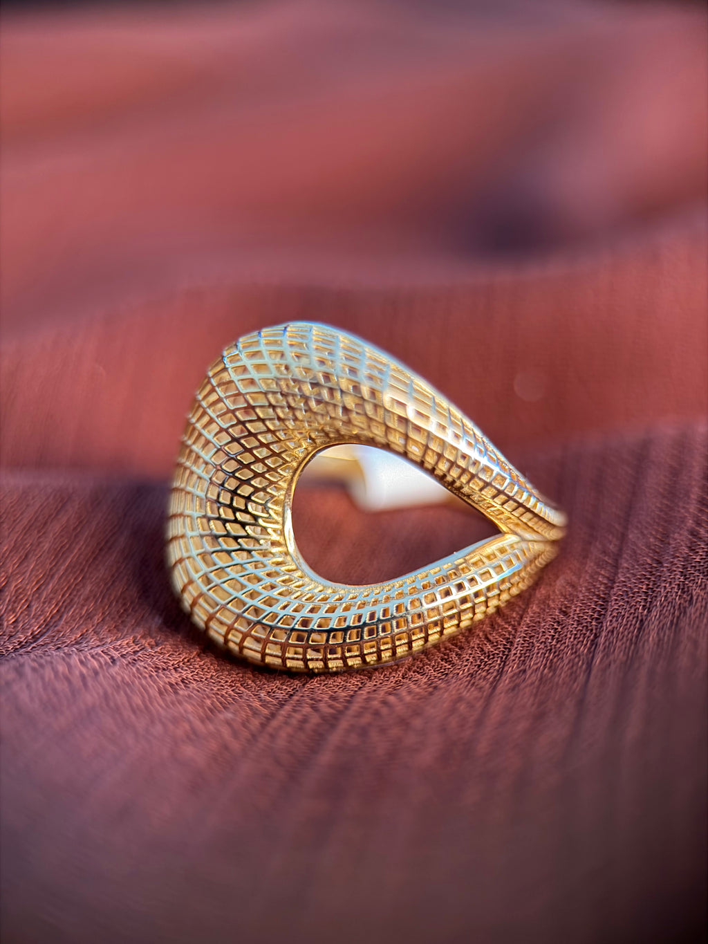 Anillo Vértice Dorado