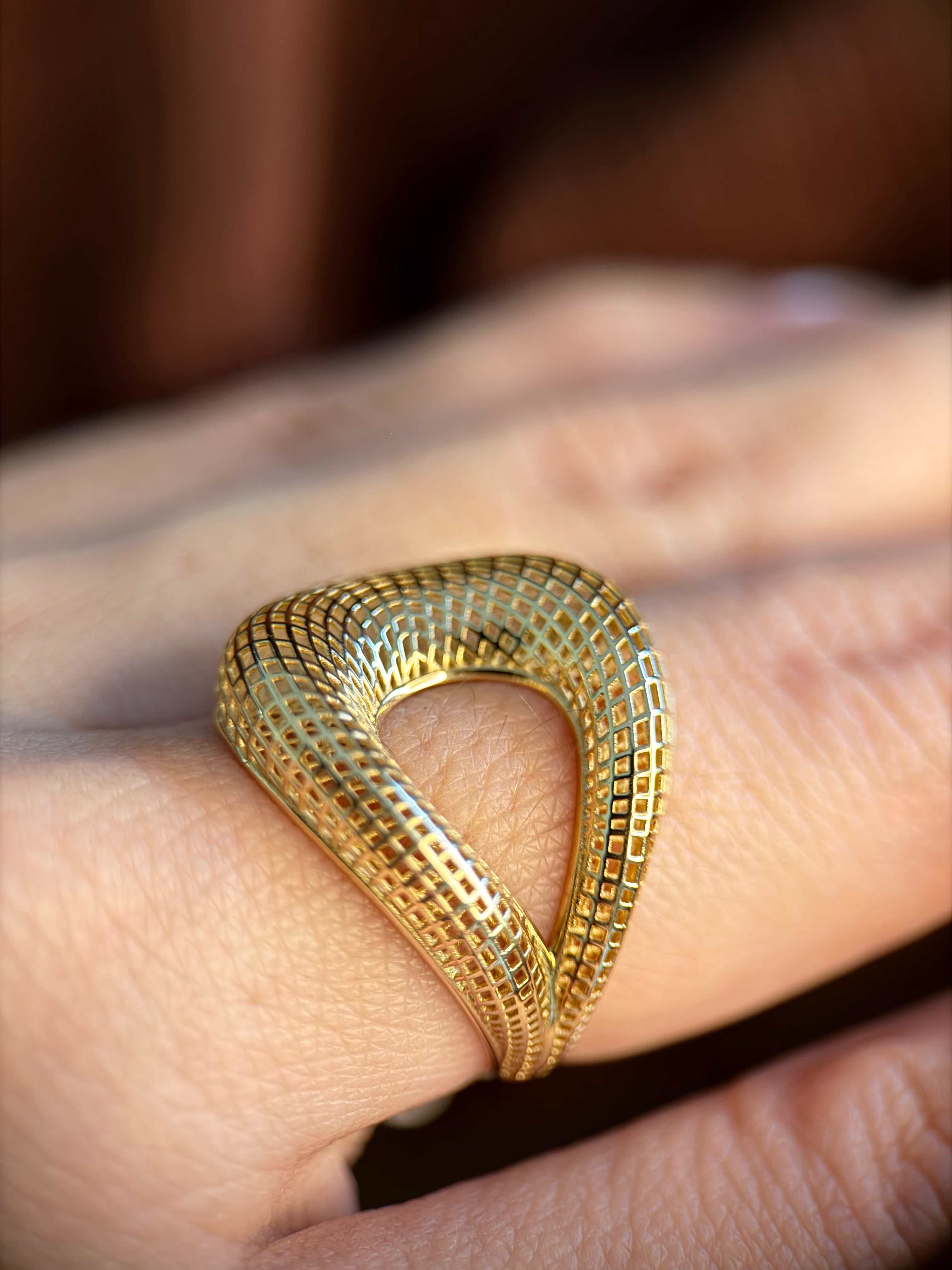 Anillo Vértice Dorado