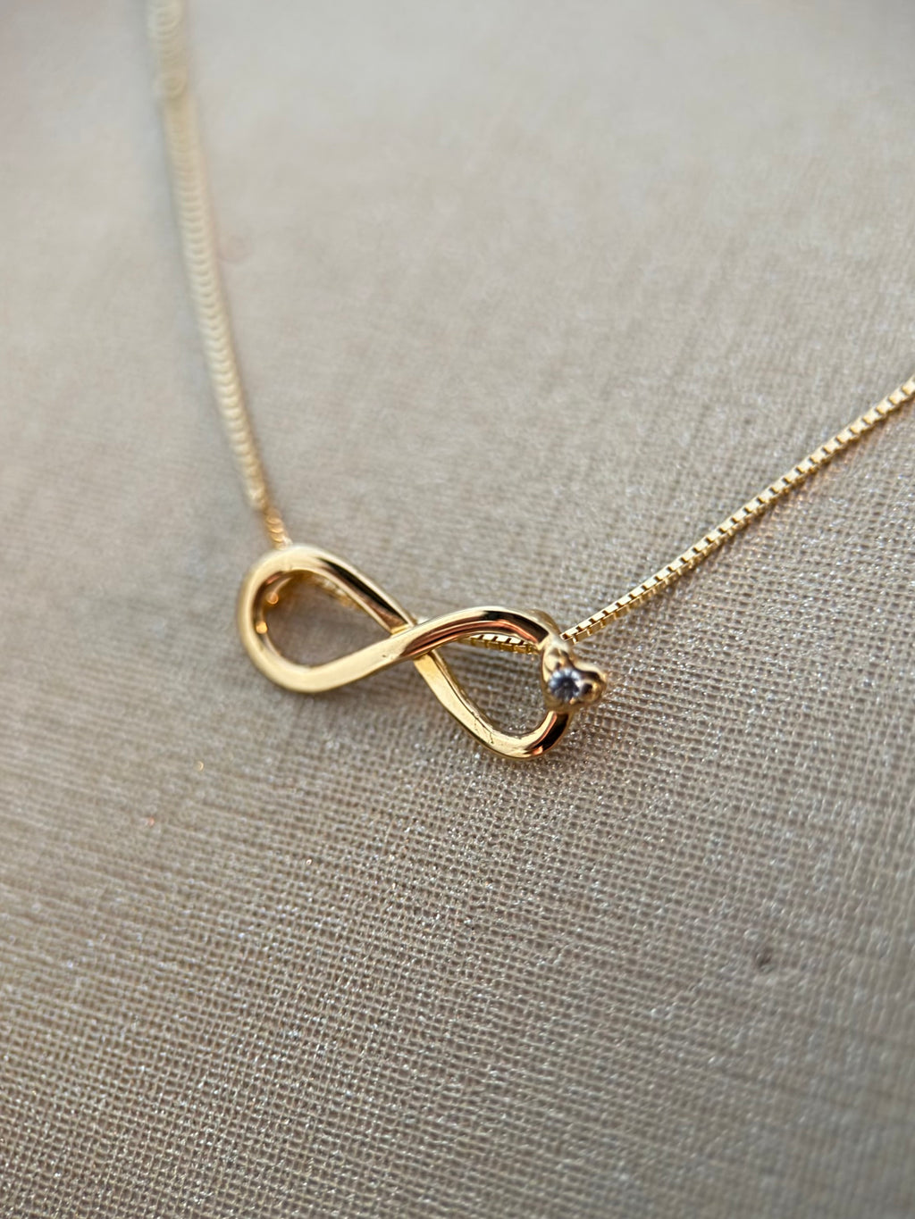 Collar Infinito Éternel