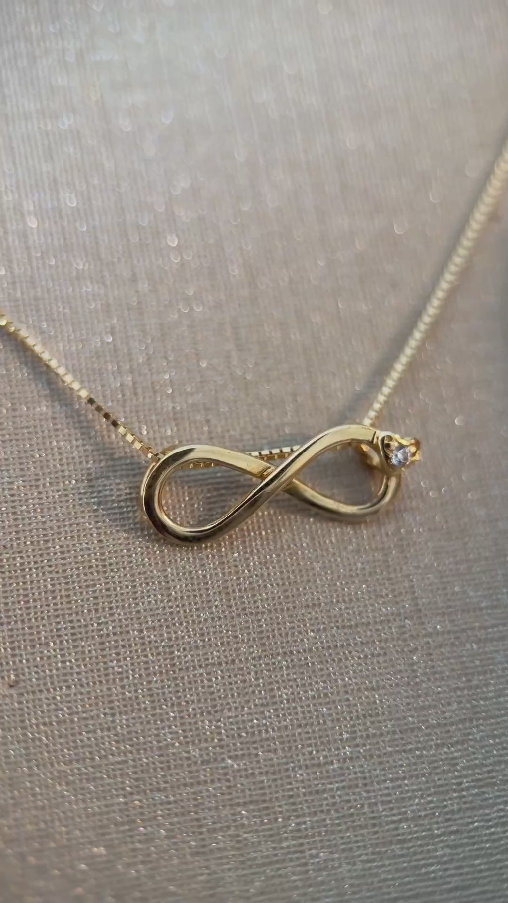 Collar Infinito Éternel