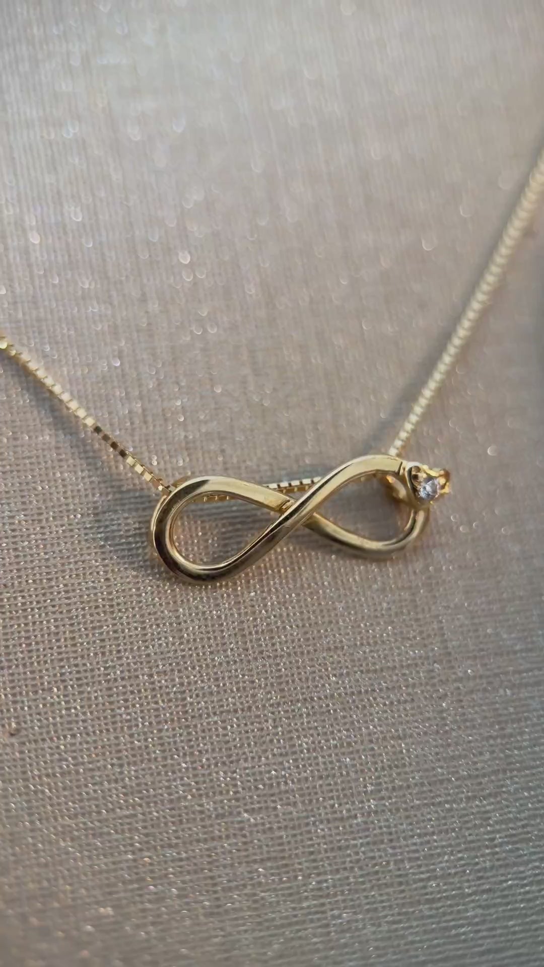 Collar Infinito Éternel